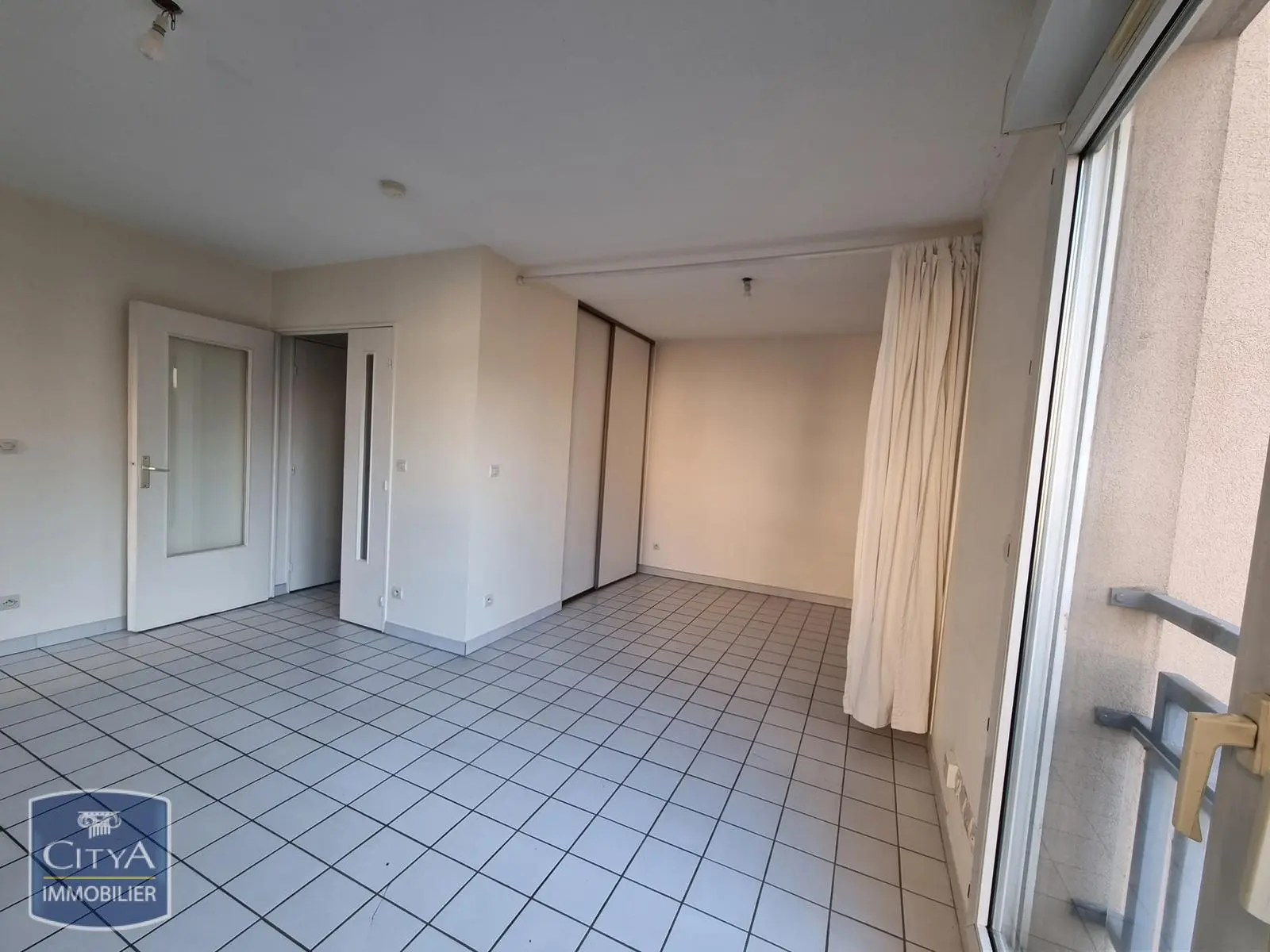 Photo 1 Appartement 1 pièce 38.18m²