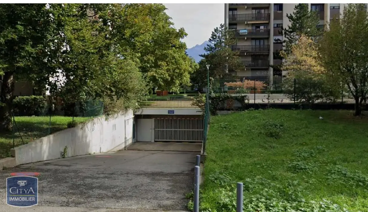 Photo 1 Parking 15m²