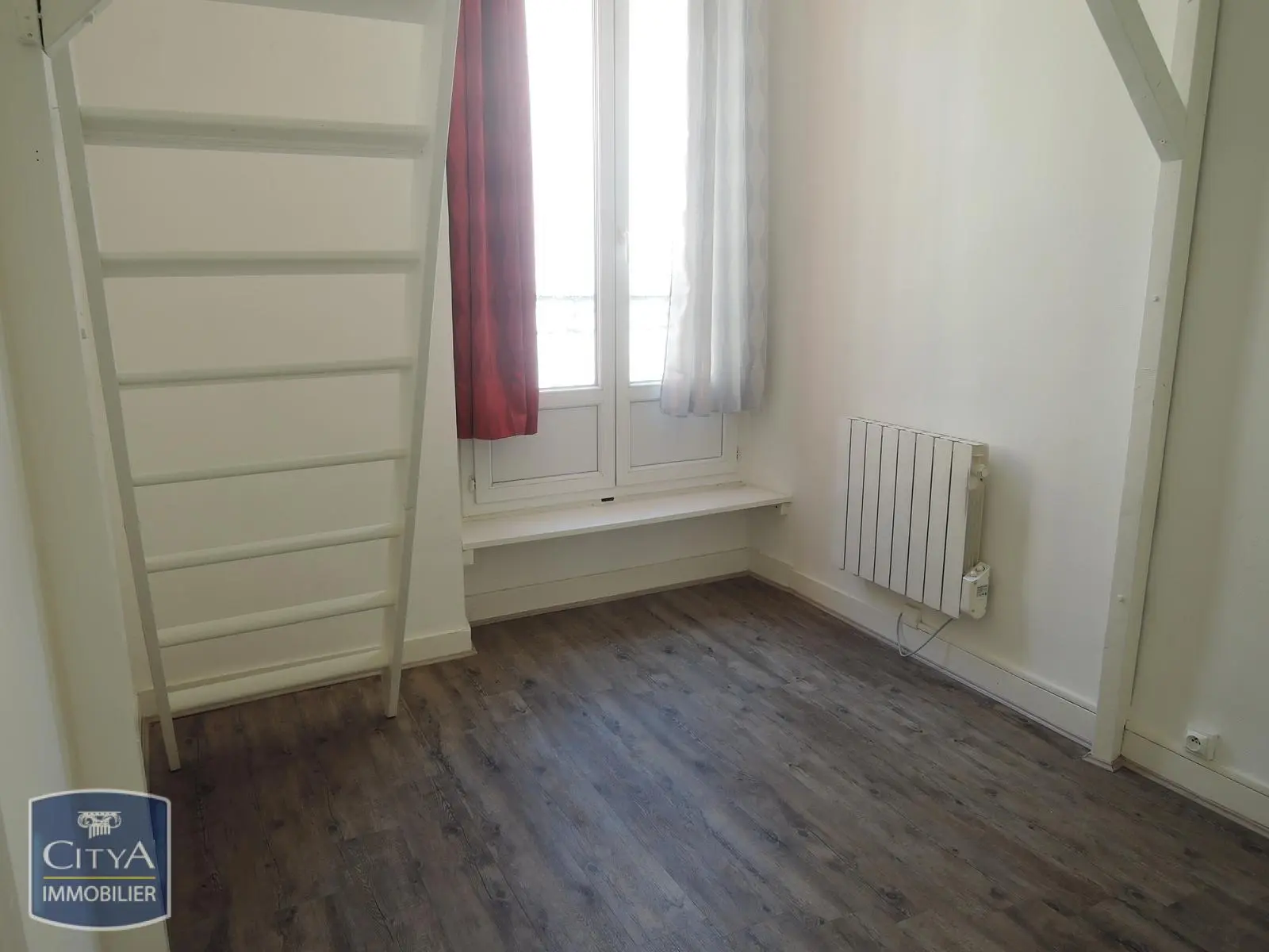Photo 1 Appartement 1 pièce 24m²