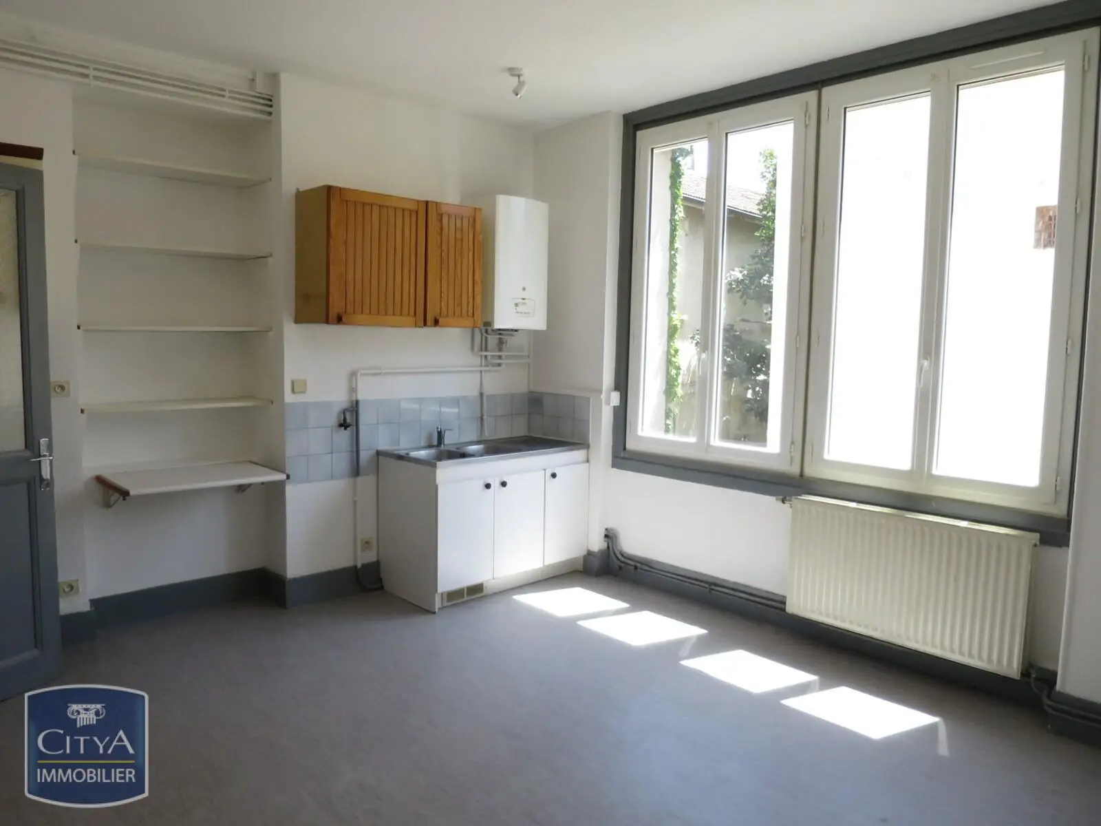 Photo 2 Appartement 1 pièce 40.78m²