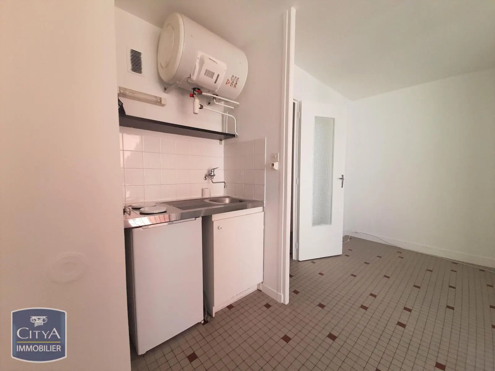 Photo 1 Appartement 1 pièce 19.42m²