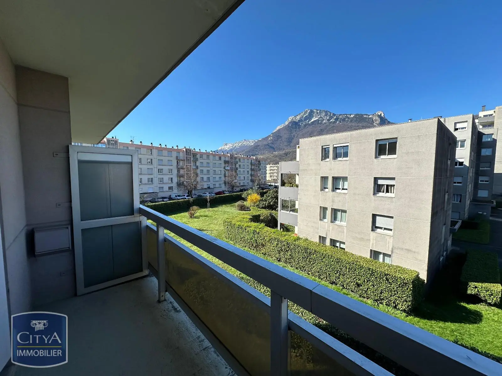 Photo 1 Appartement 1 pièce 18.3m²