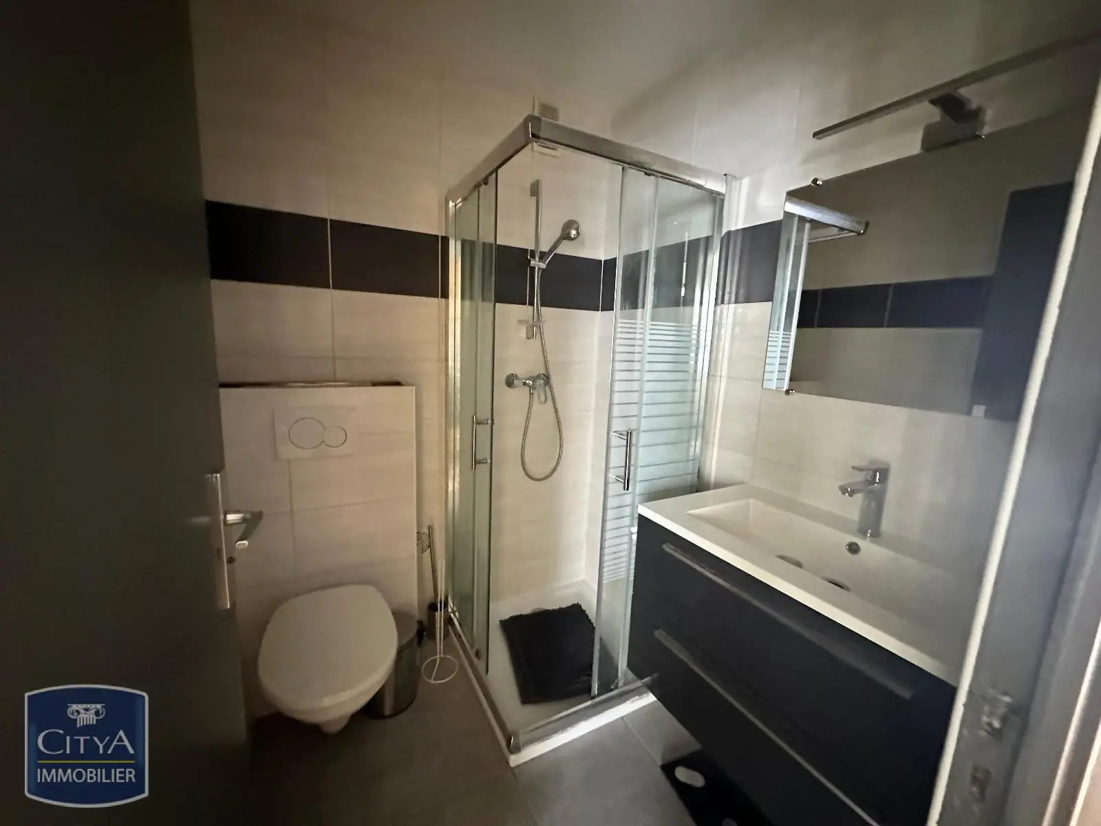 Photo 6 Appartement 1 pièce 27.92m²