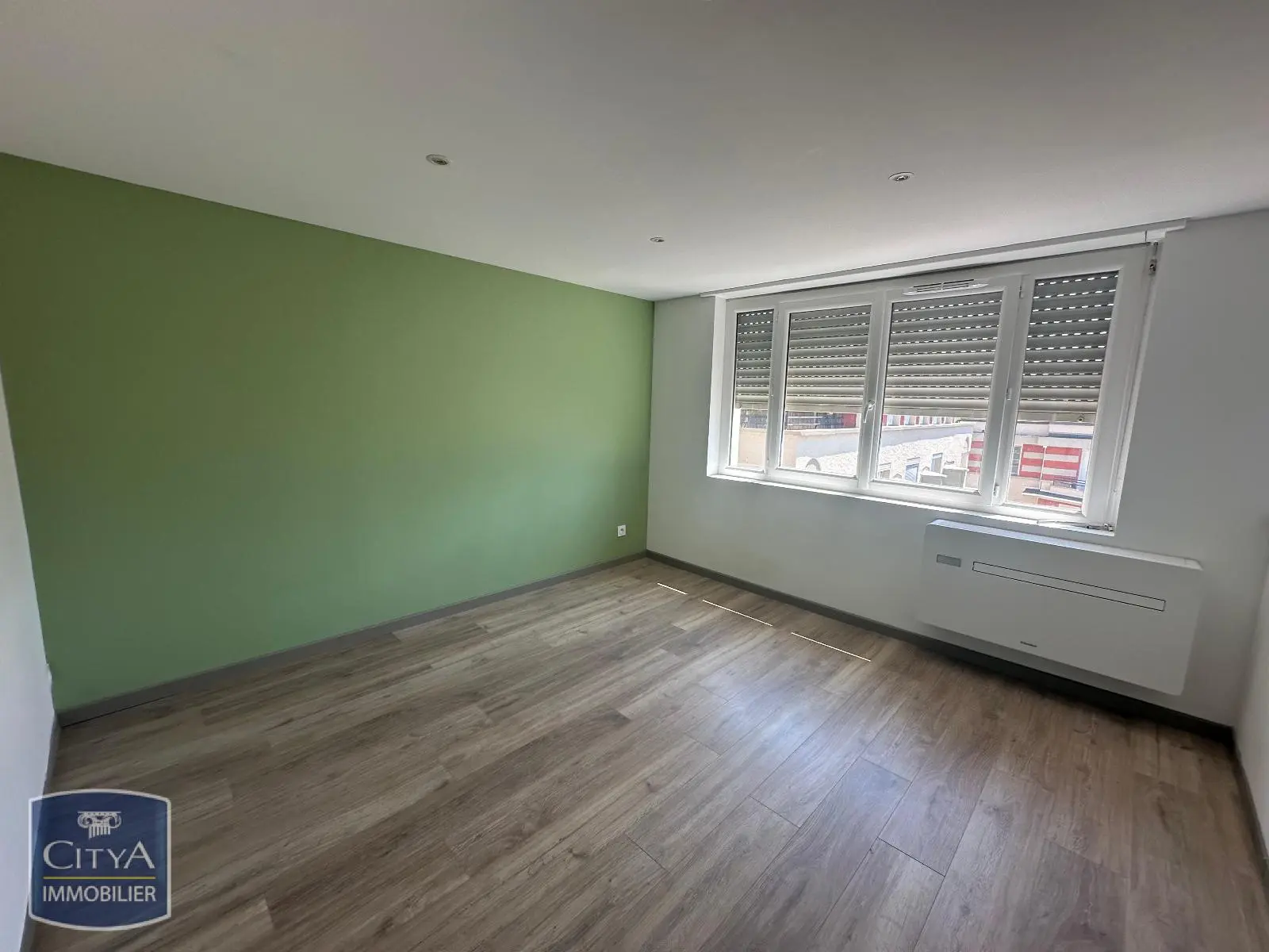 Photo 2 Appartement 1 pièce 24.09m²