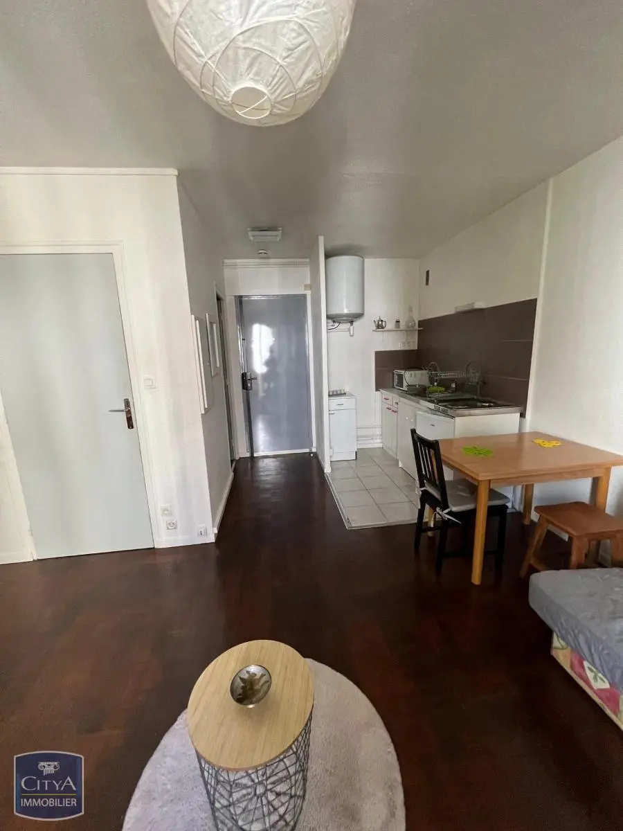 Photo 1 Appartement 1 pièce 21.67m²