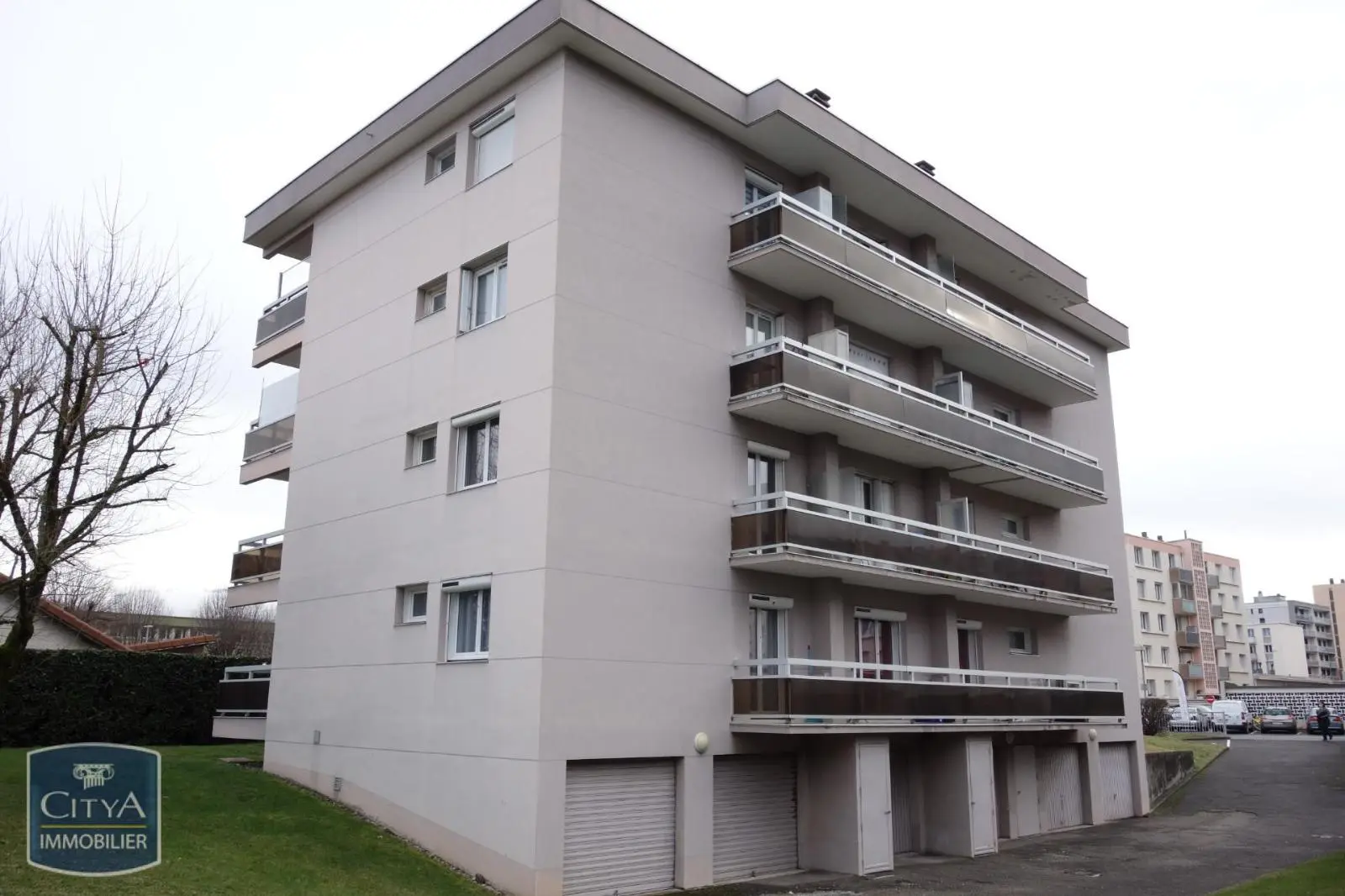 Photo 1 Appartement 1 pièce 18.3m²
