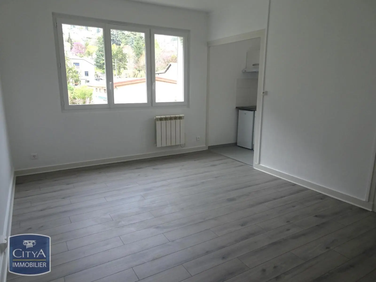 Photo 1 Appartement 1 pièce 23.61m²