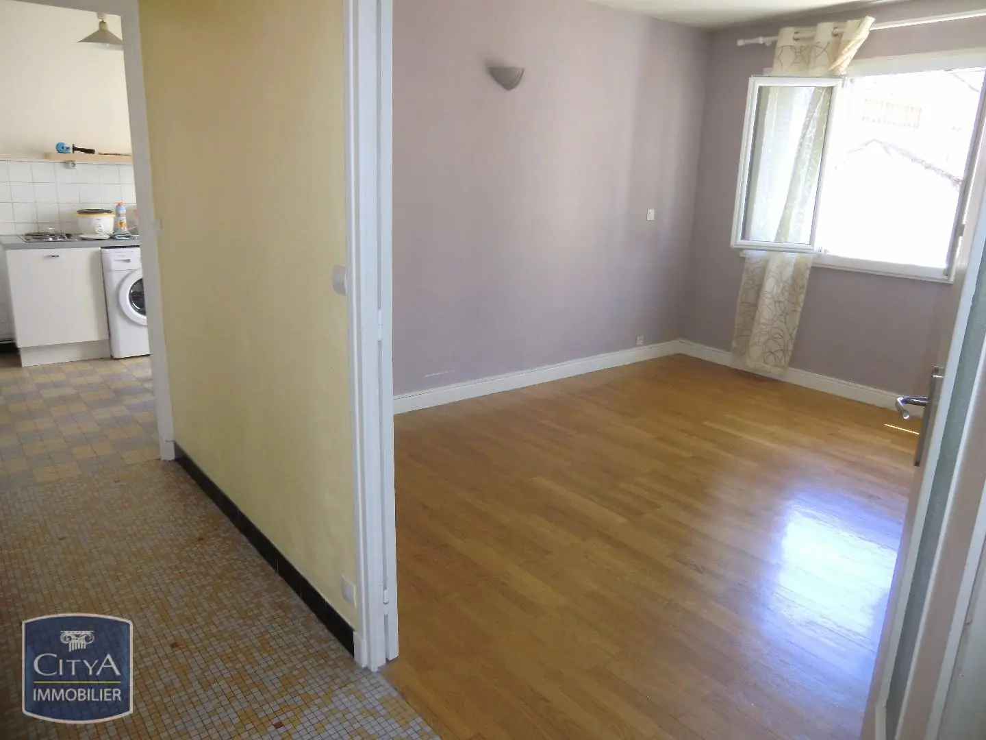 Photo 1 Appartement 1 pièce 37.85m²