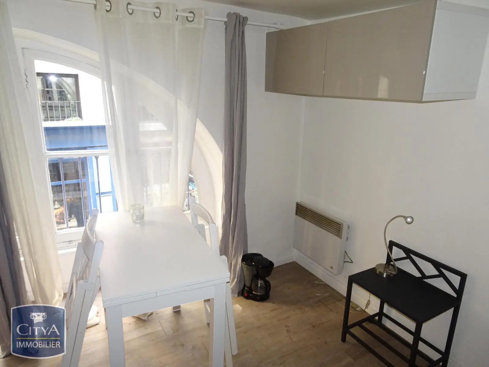 Photo 2 Appartement 1 pièce 15.98m²