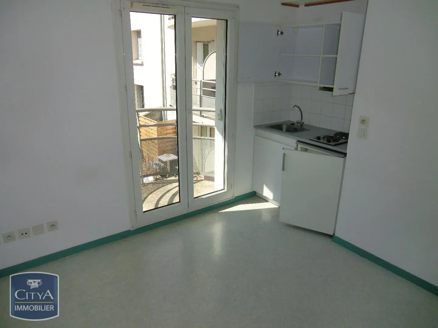 Photo 1 Appartement 1 pièce 16.76m²