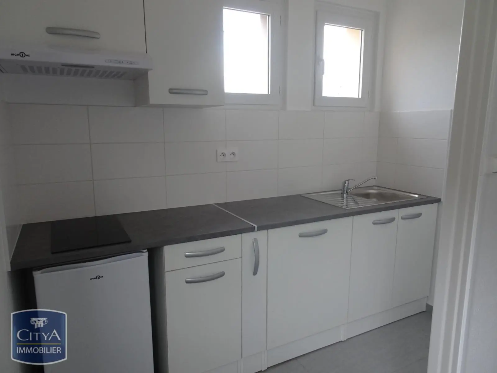 Photo 2 Appartement 1 pièce 23.61m²