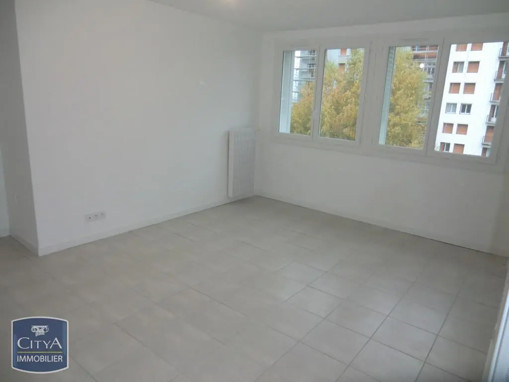 Photo Appartement 4 pièces 66.27m²