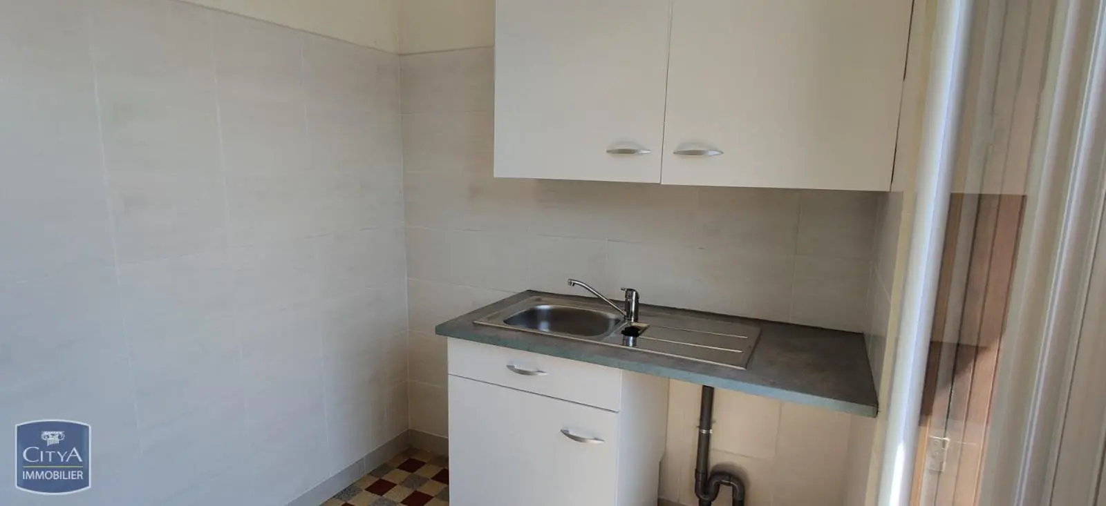 Photo 2 Appartement 1 pièce 27.64m²