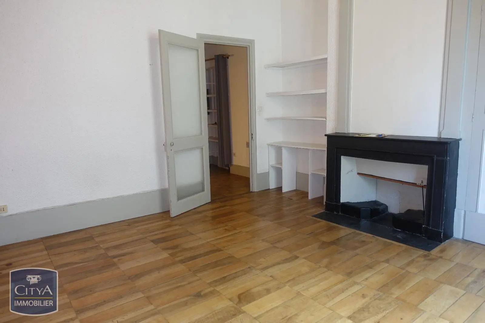 Photo 2 Appartement 1 pièce 31.04m²