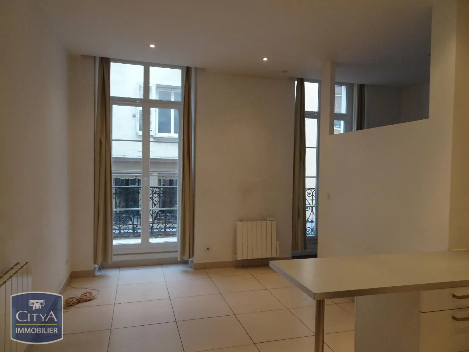 Photo 2 Appartement 1 pièce 27.2m²