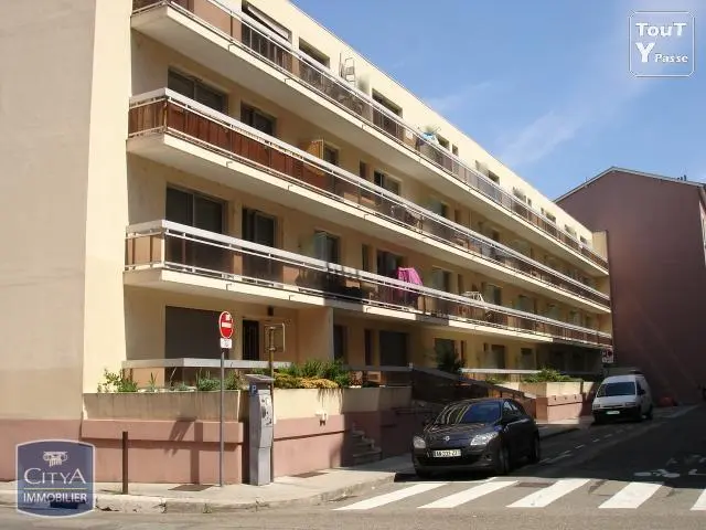 Photo 1 Parking