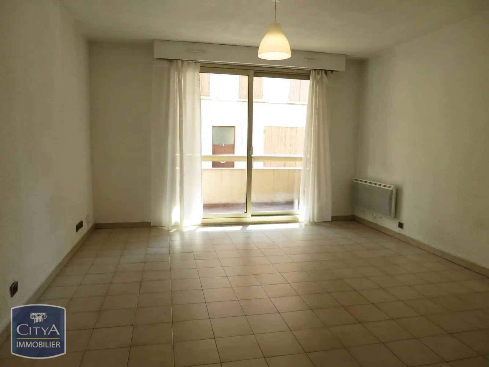 Photo 2 Appartement 1 pièce 28.79m²