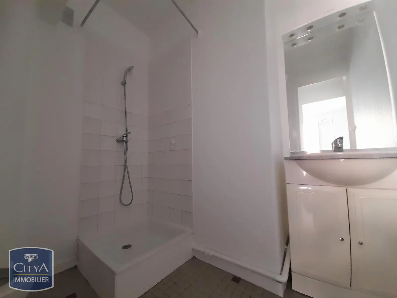 Photo 5 Appartement 1 pièce 19.42m²