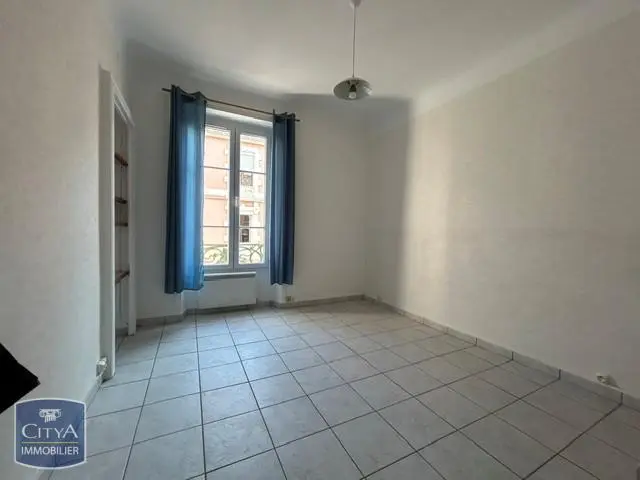 Photo 2 Appartement 1 pièce 18.77m²