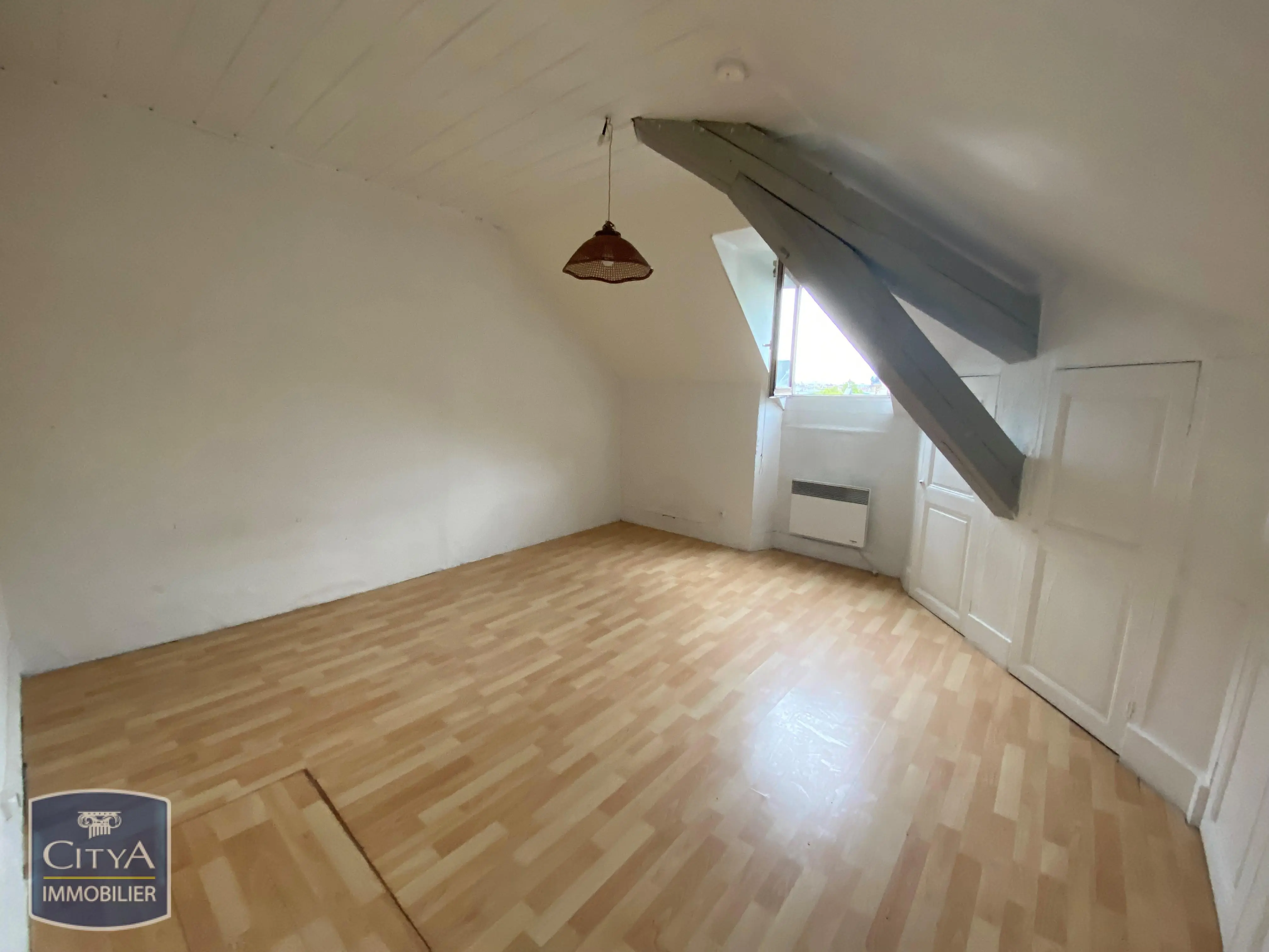 Photo 1 Appartement 1 pièce 21.8m²