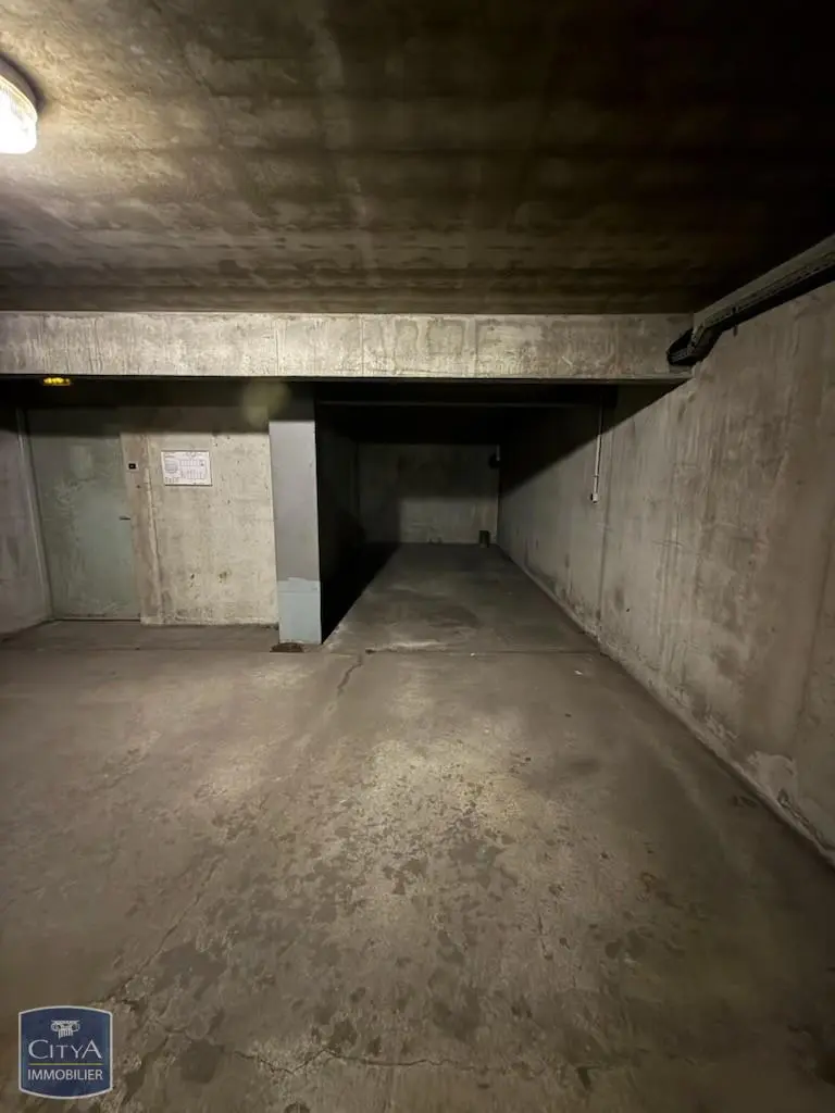 Photo 1 Parking 15m²