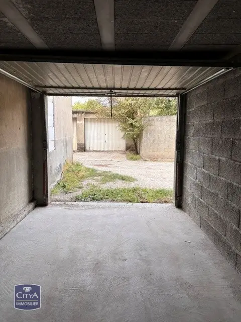 Photo 1 Parking 15m²