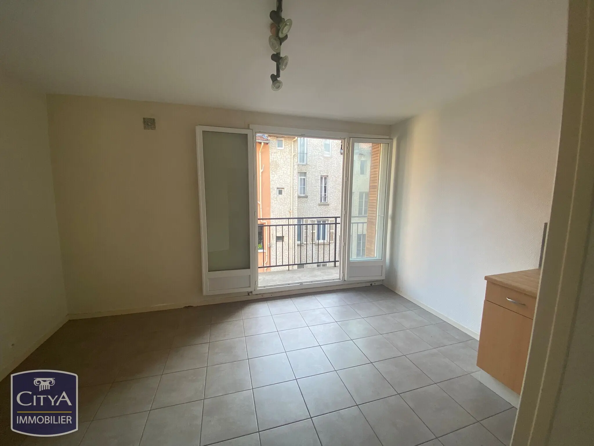 Photo 2 Appartement 1 pièce 20m²