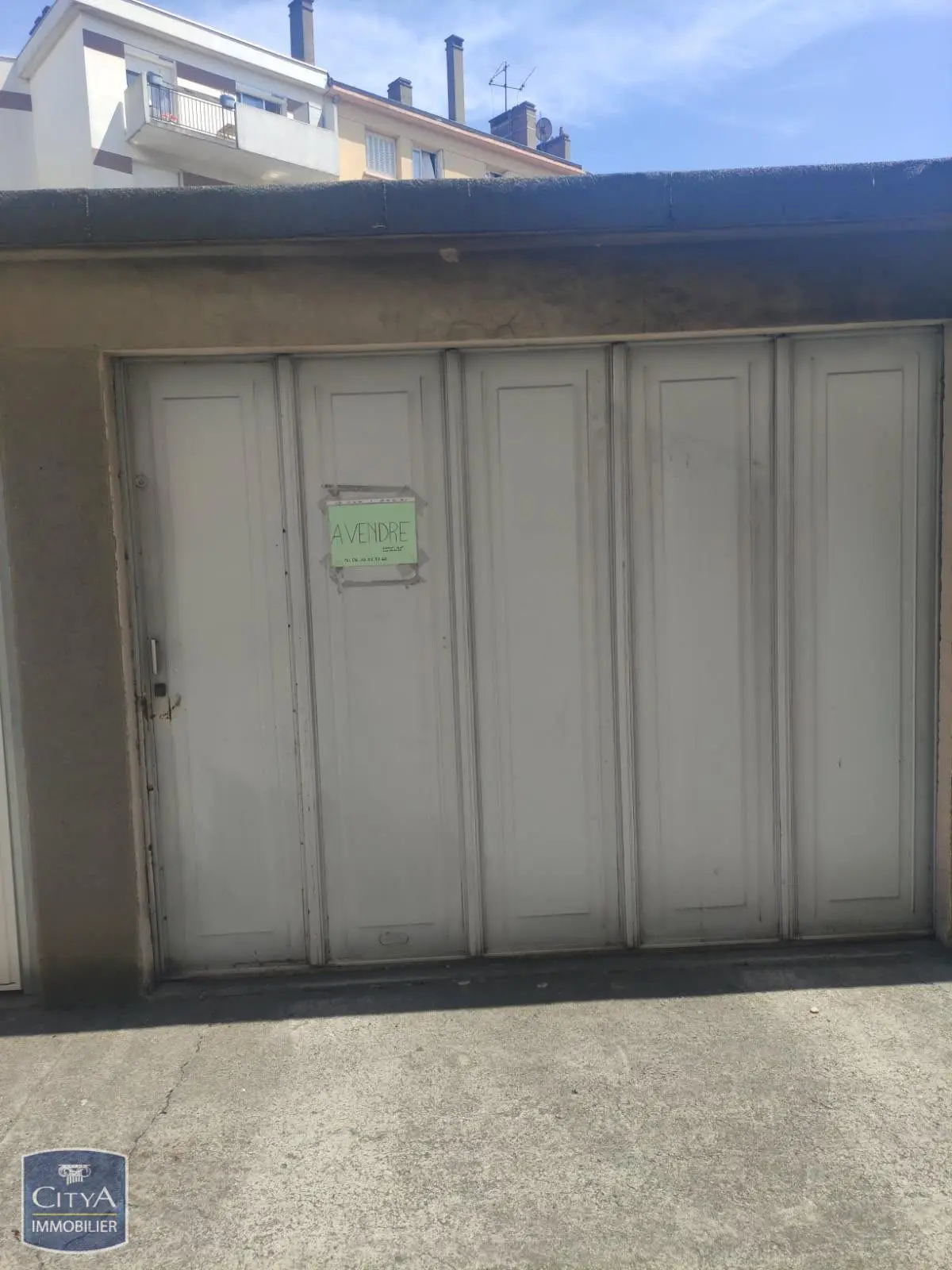 Photo 1 Parking