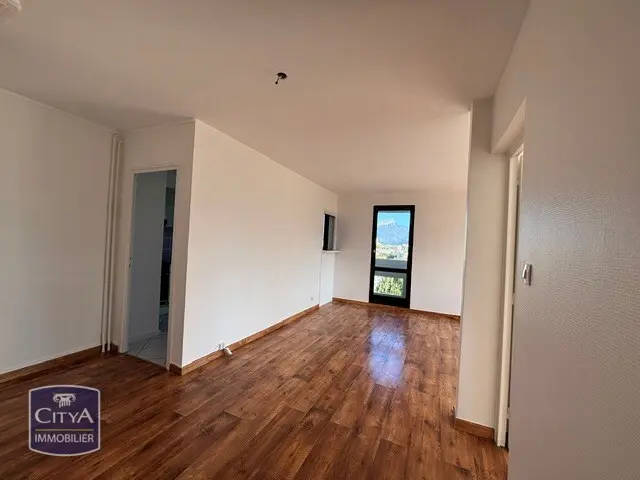 Photo 16 Appartement 4 pièces 77m²