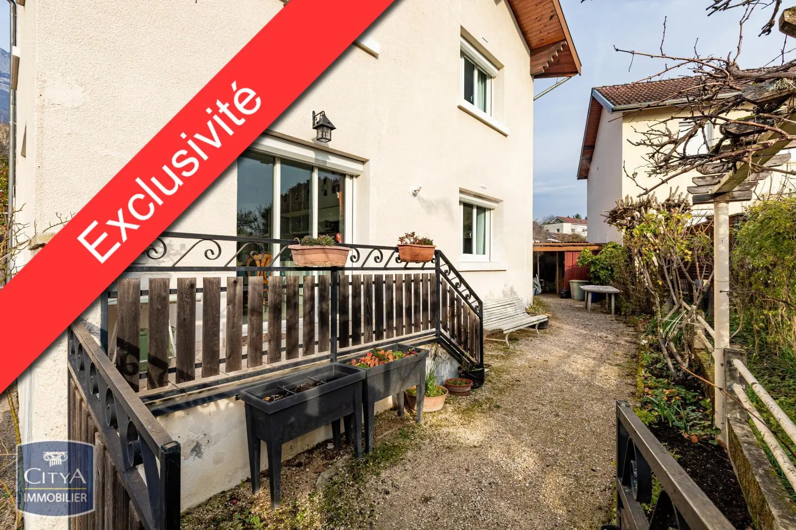 Photo 1 Maison 6 pièces 145m²