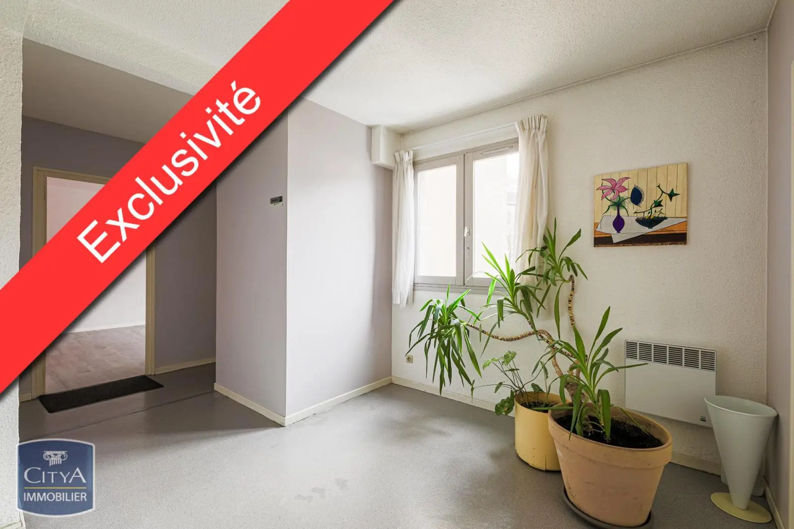 Photo 1 Local Professionnel 4 pièces 124m²