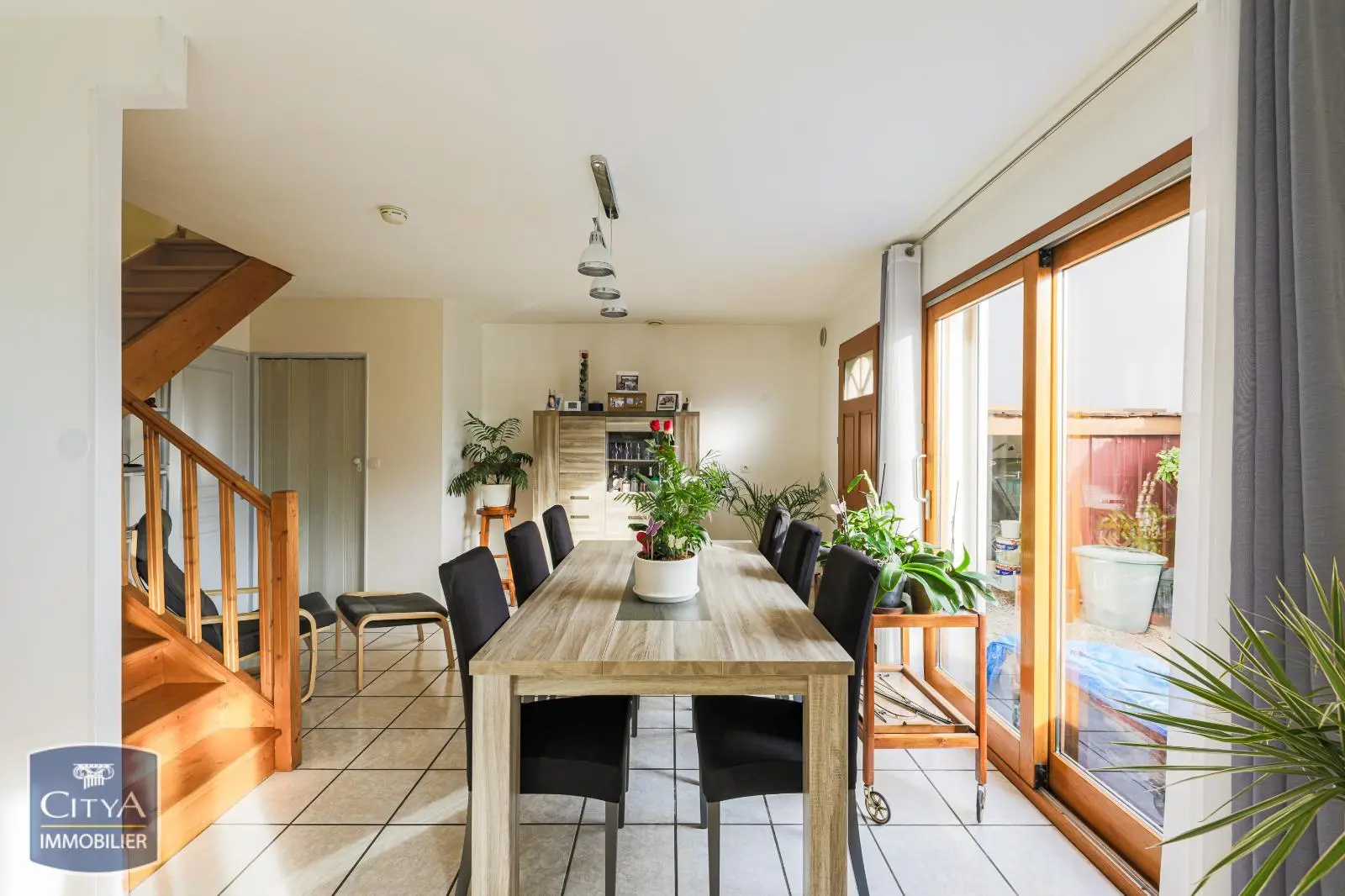 Photo 2 Maison 6 pièces 145m²