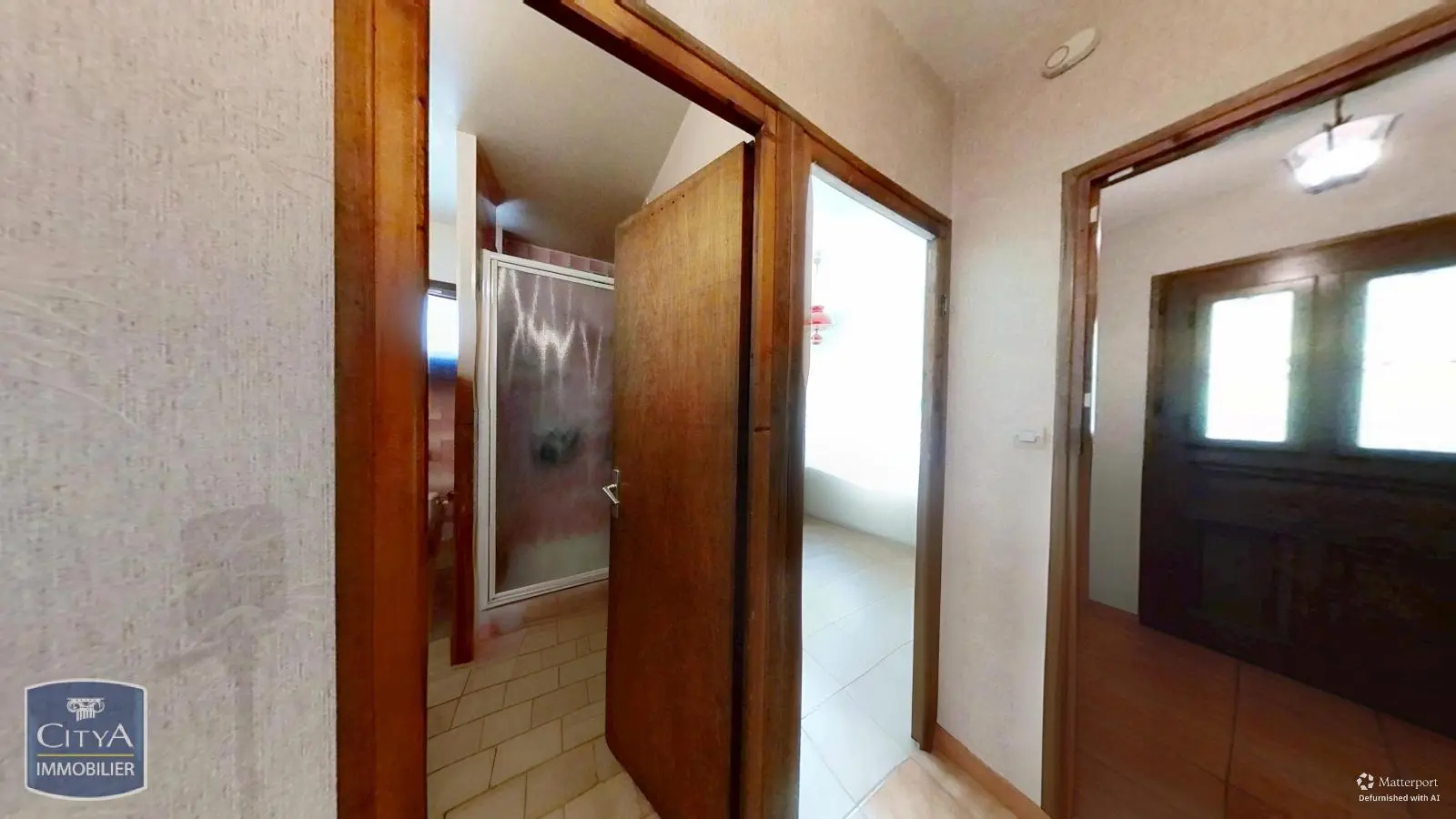 Photo 8 Local Professionnel 300m²