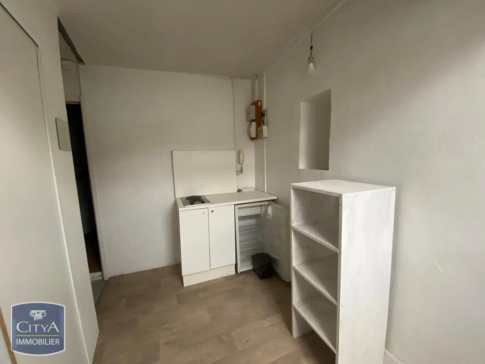 Photo 2 Appartement 1 pièce 21.8m²