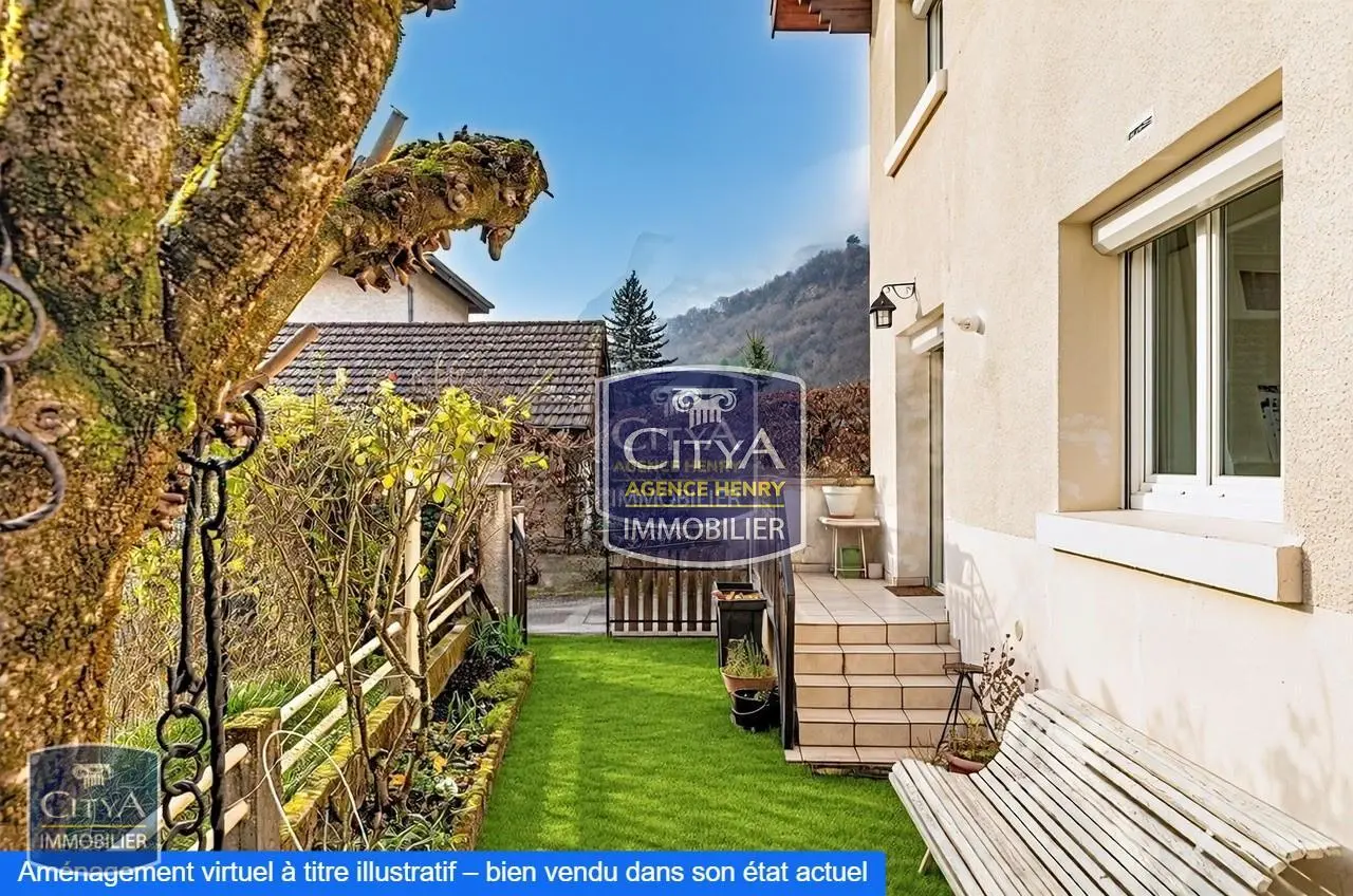 Photo 2 Maison 6 pièces 145m²