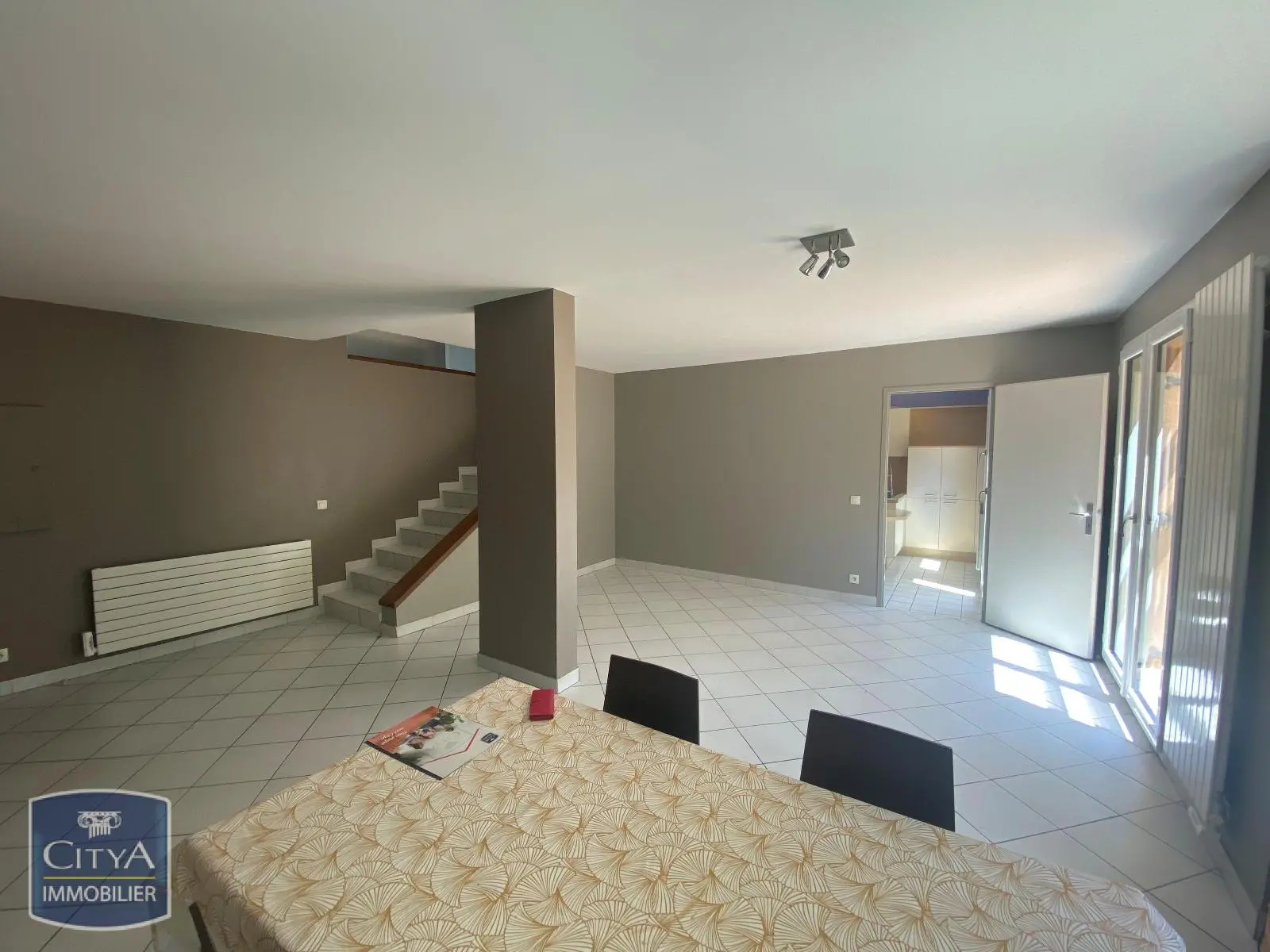 Photo 2 Appartement 6 pièces