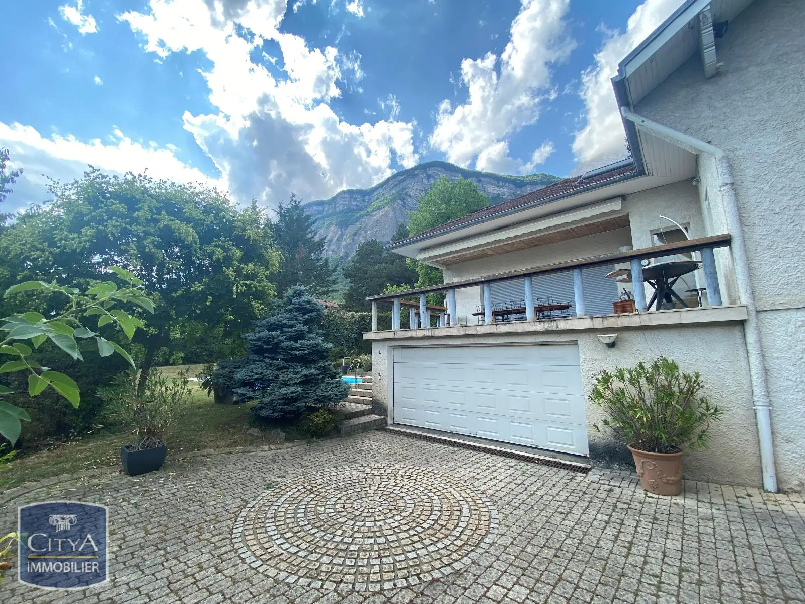 Photo 3 Maison 10 pièces 316m²