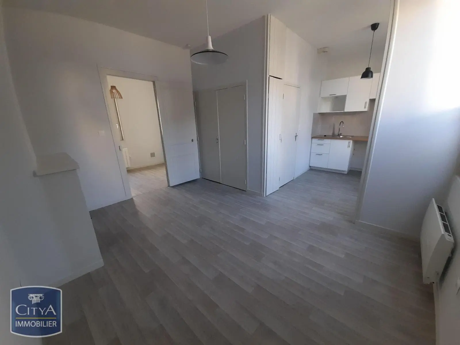 Photo 1 Appartement 1 pièce 31.78m²