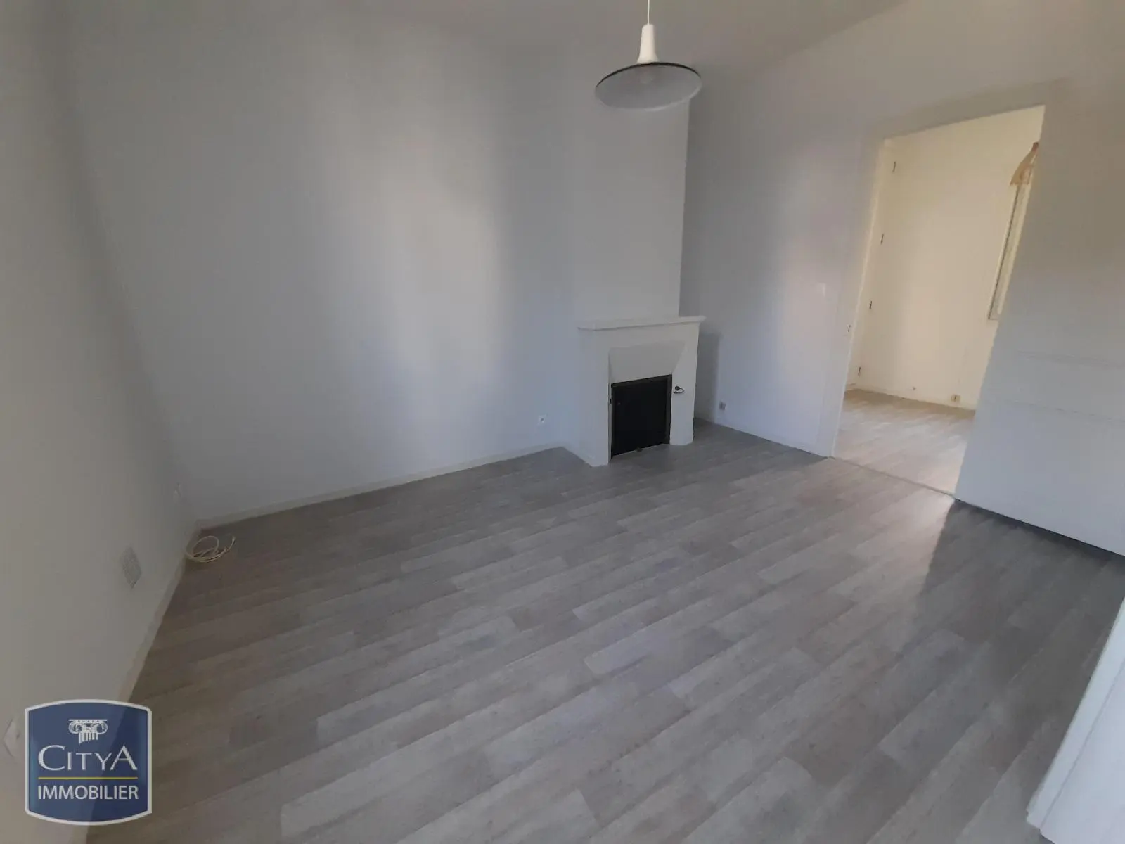 Photo 2 Appartement 1 pièce 31.78m²