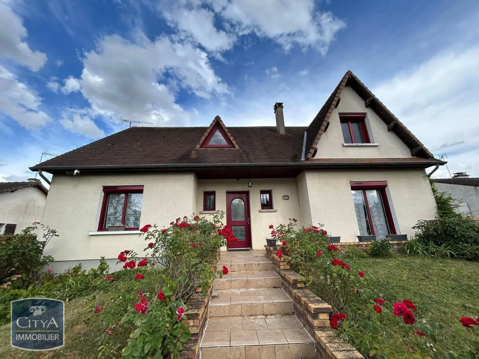 Photo 1 Maison 6 pièces 163m²