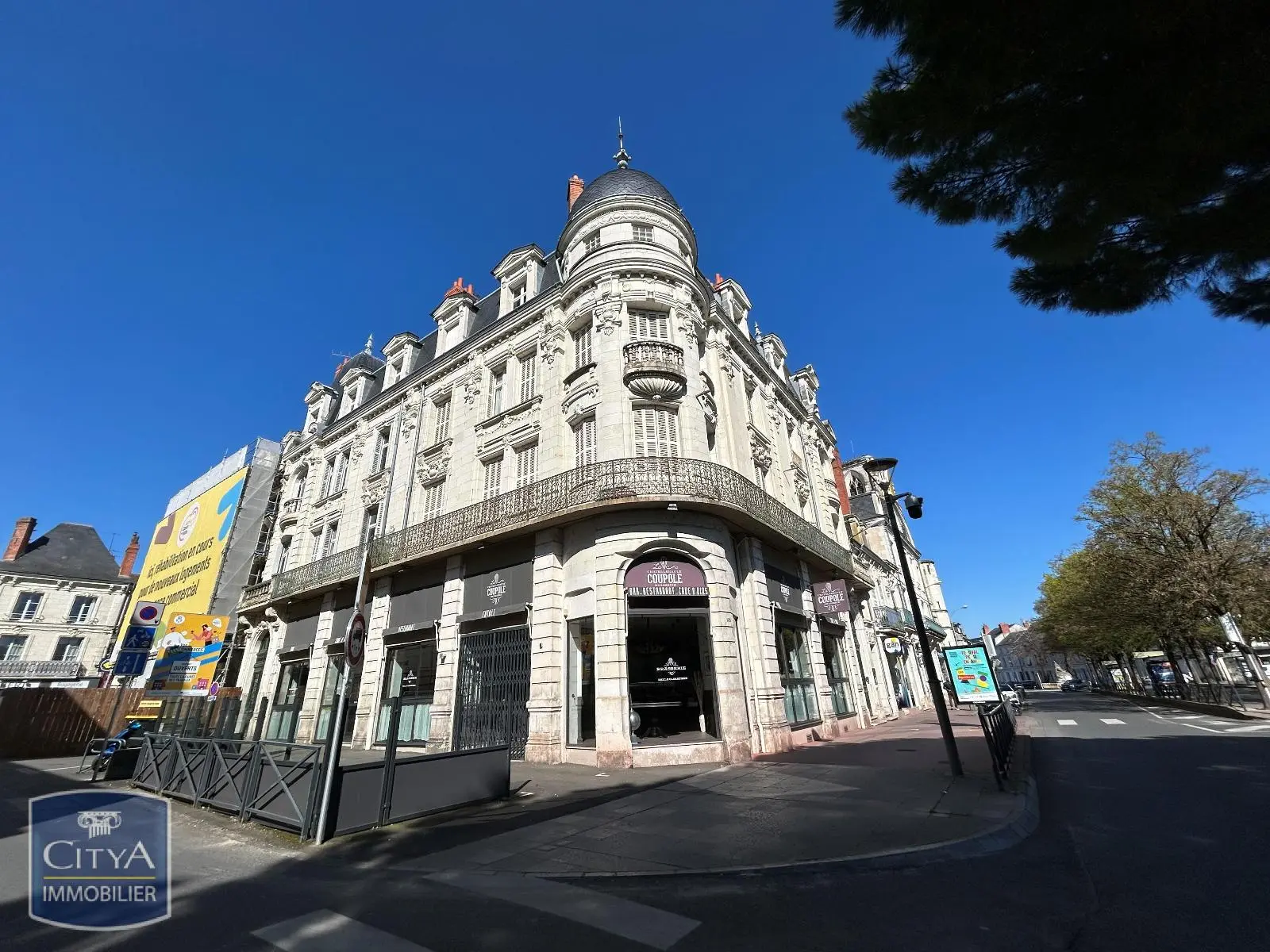 Photo 1 Local Commercial 364m²