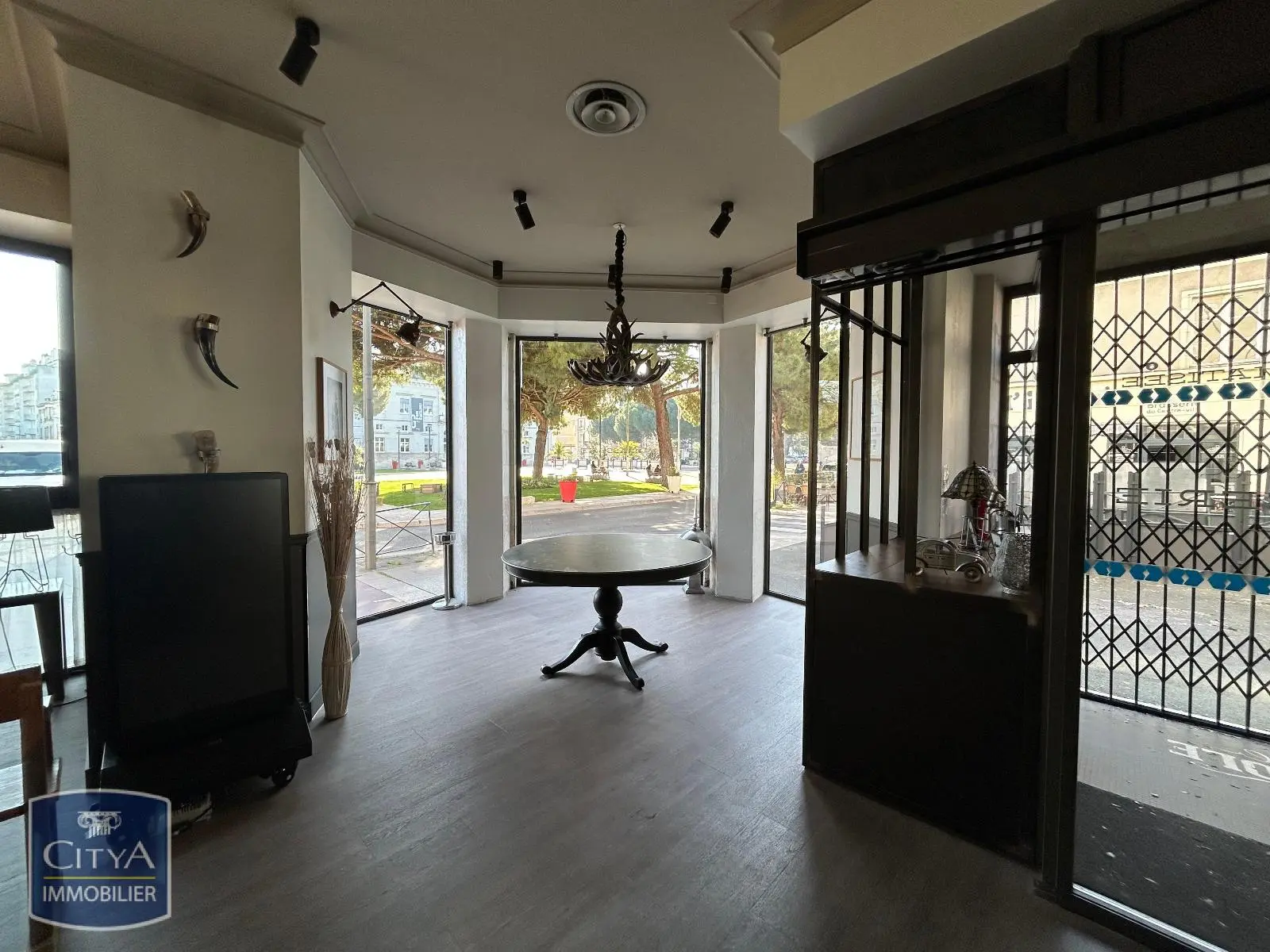 Photo 4 Local Commercial 364m²