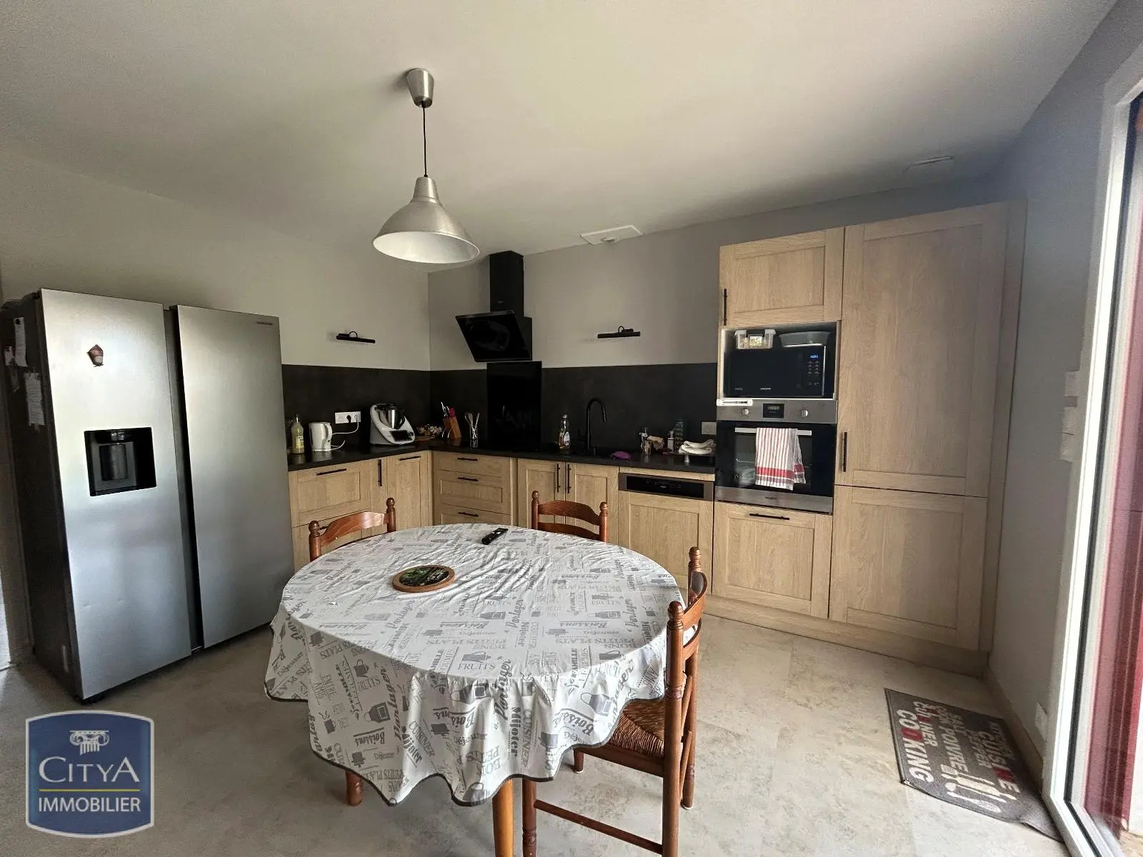 Photo 1 Maison 6 pièces 163m²