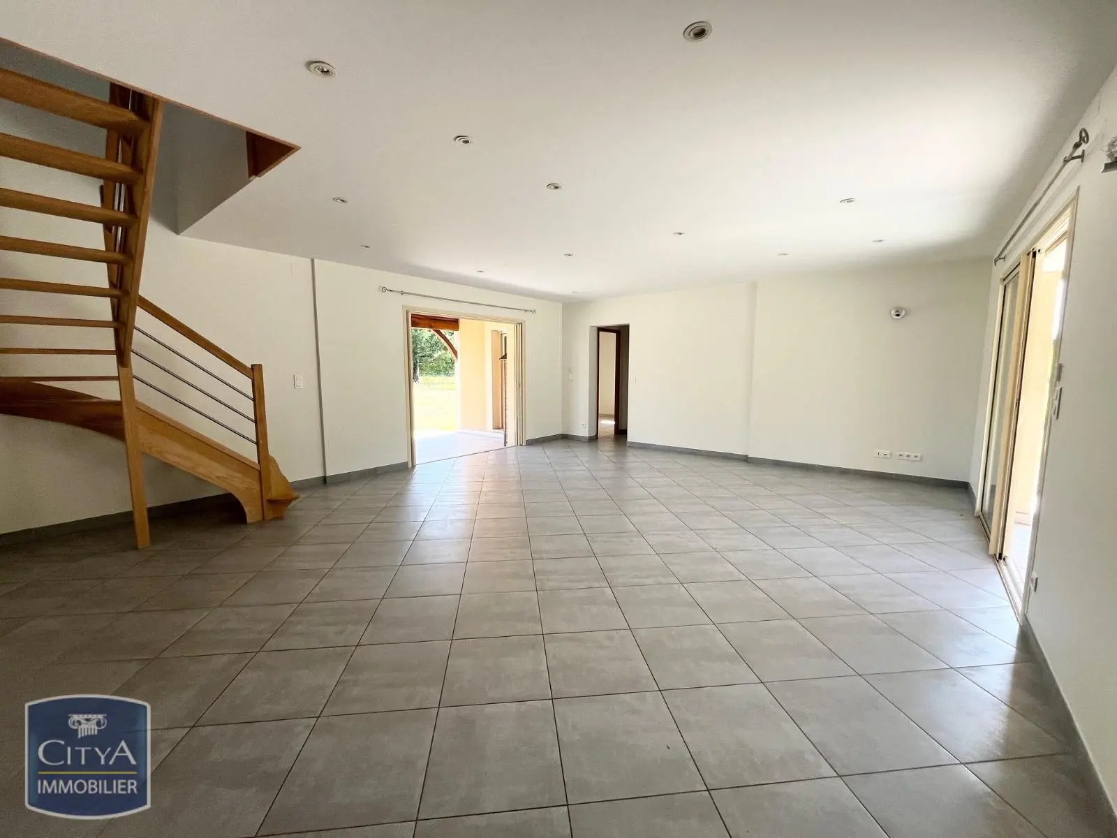 Photo 4 Maison 4 pièces 170m²