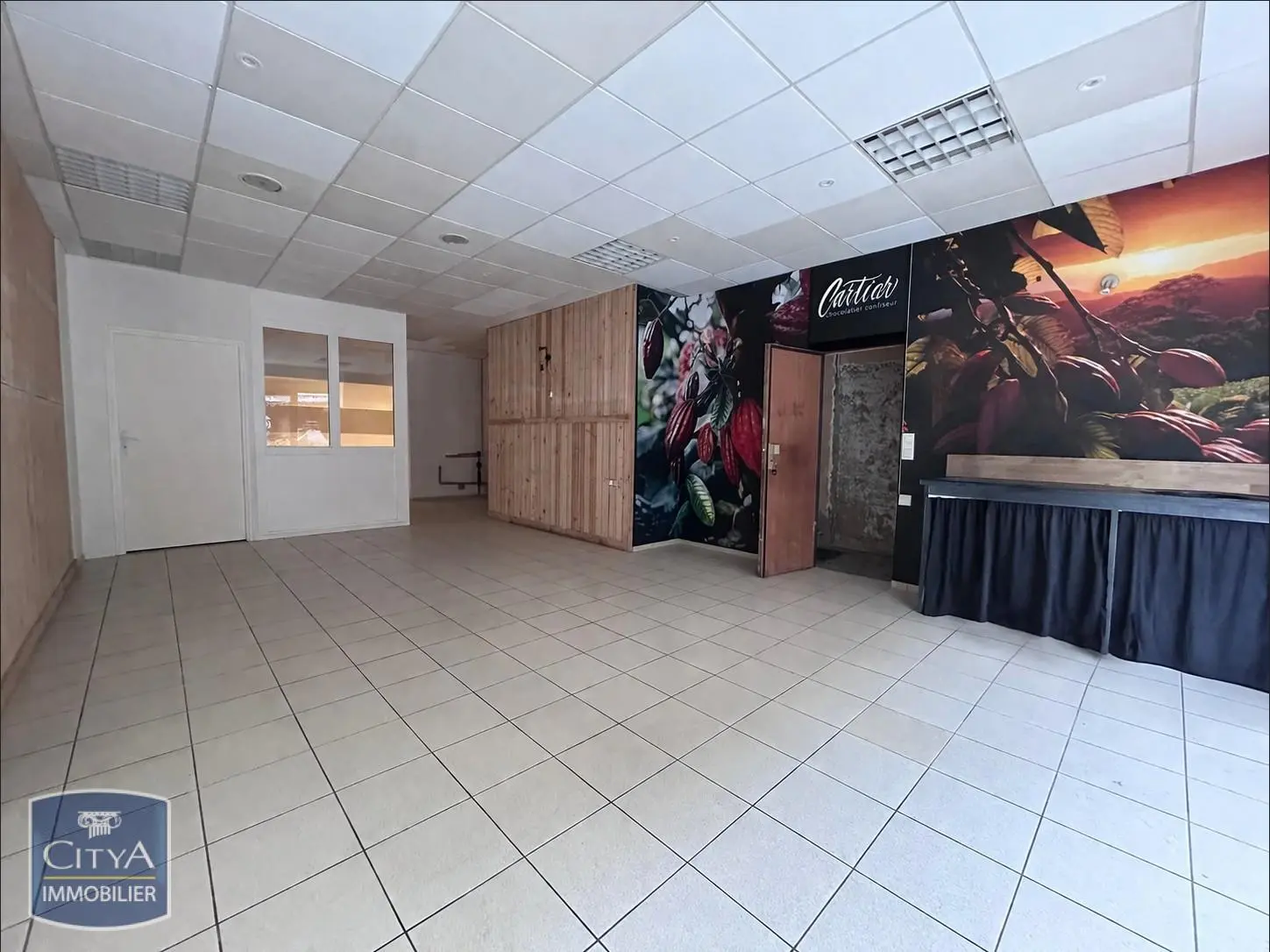 Photo 3 Local Commercial 77m²