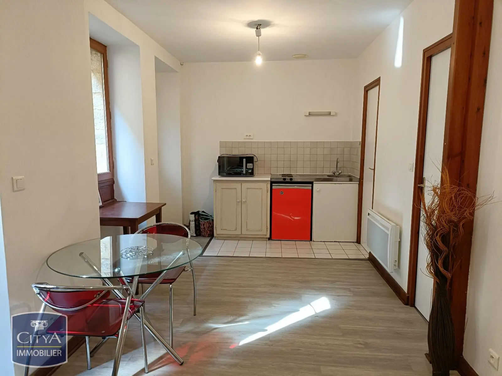 Photo 1 Appartement 1 pièce 21.68m²