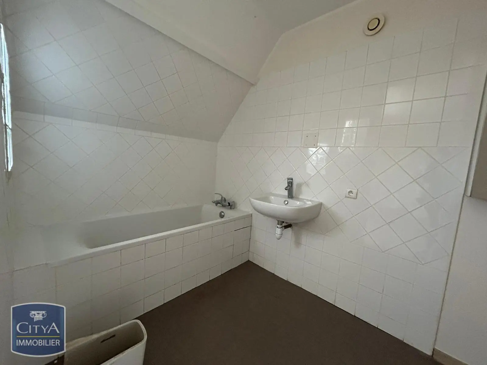 Photo 9 Maison 4 pièces 172.95m²