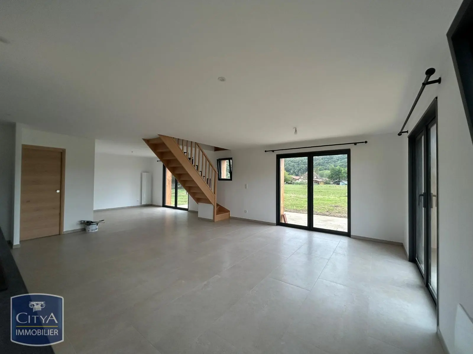 Photo 3 pour Maison 4 pièces 120m² Photo 3 Maison 4 pièces 120m²