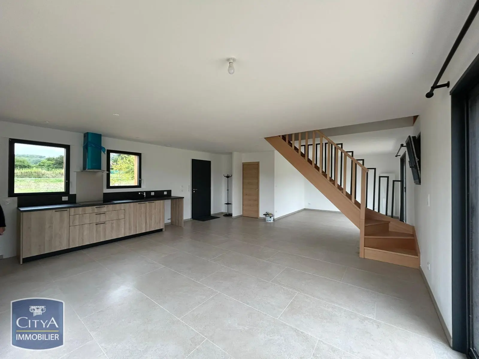 Photo 4 pour Maison 4 pièces 120m² Photo 4 Maison 4 pièces 120m²