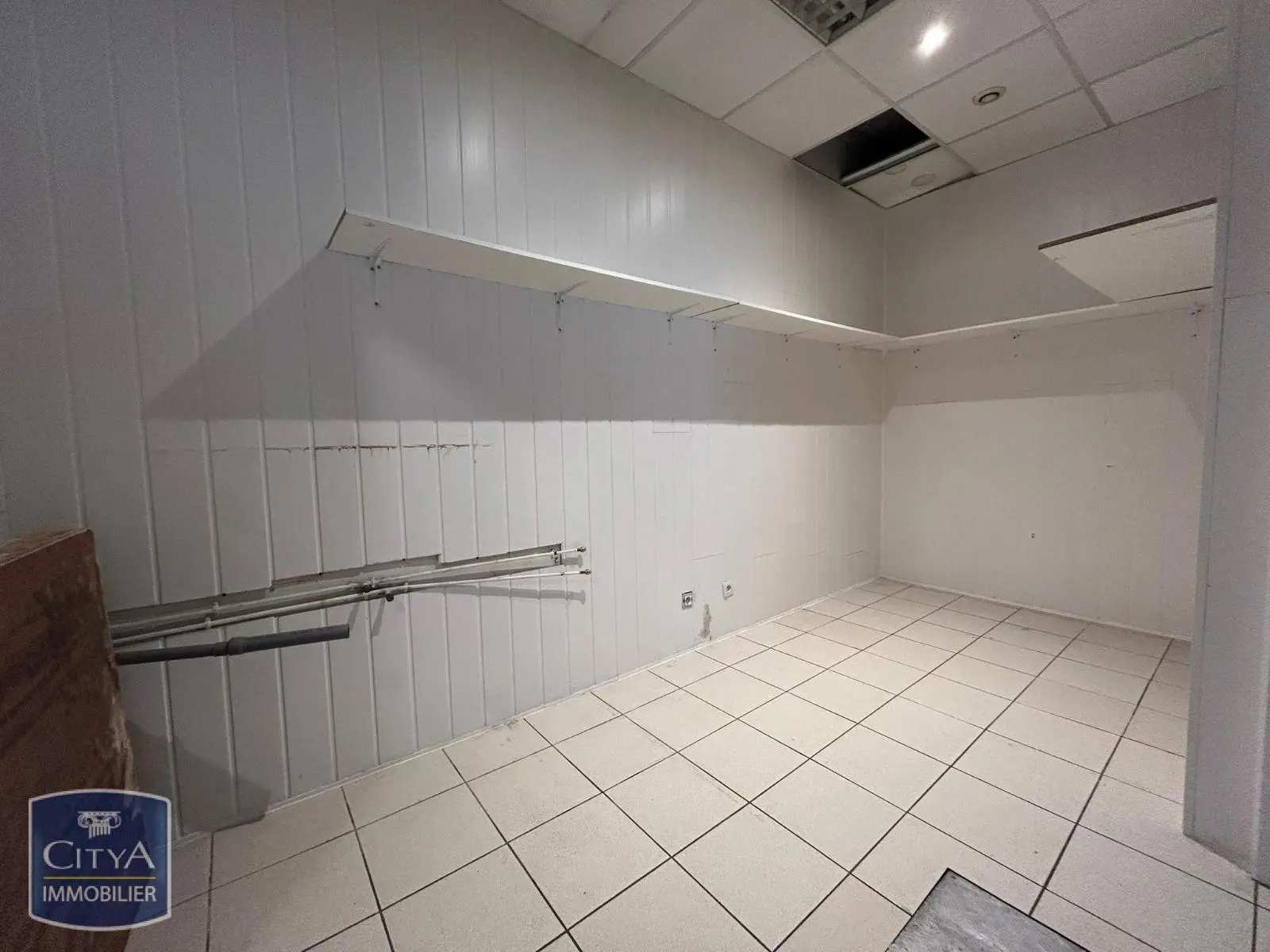 Photo 2 Local Commercial 77m²